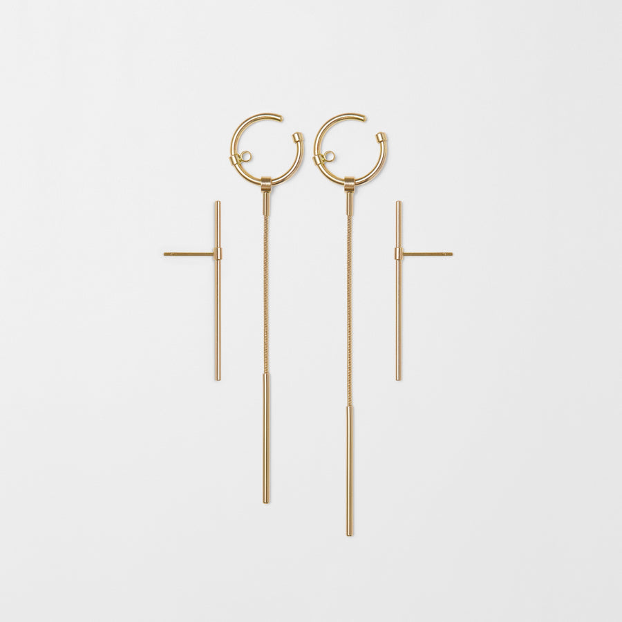 Ari earrings set in gold
